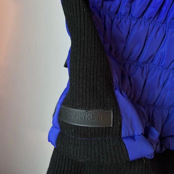 Calvin Klein Puffer Quilted vest - Picture 6 of 8